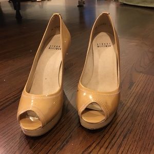 Stuart Weitzman Sz 6 Peep Toe Beige Pumps